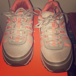 Merrell sneaker 🎉🎉🎉🎉